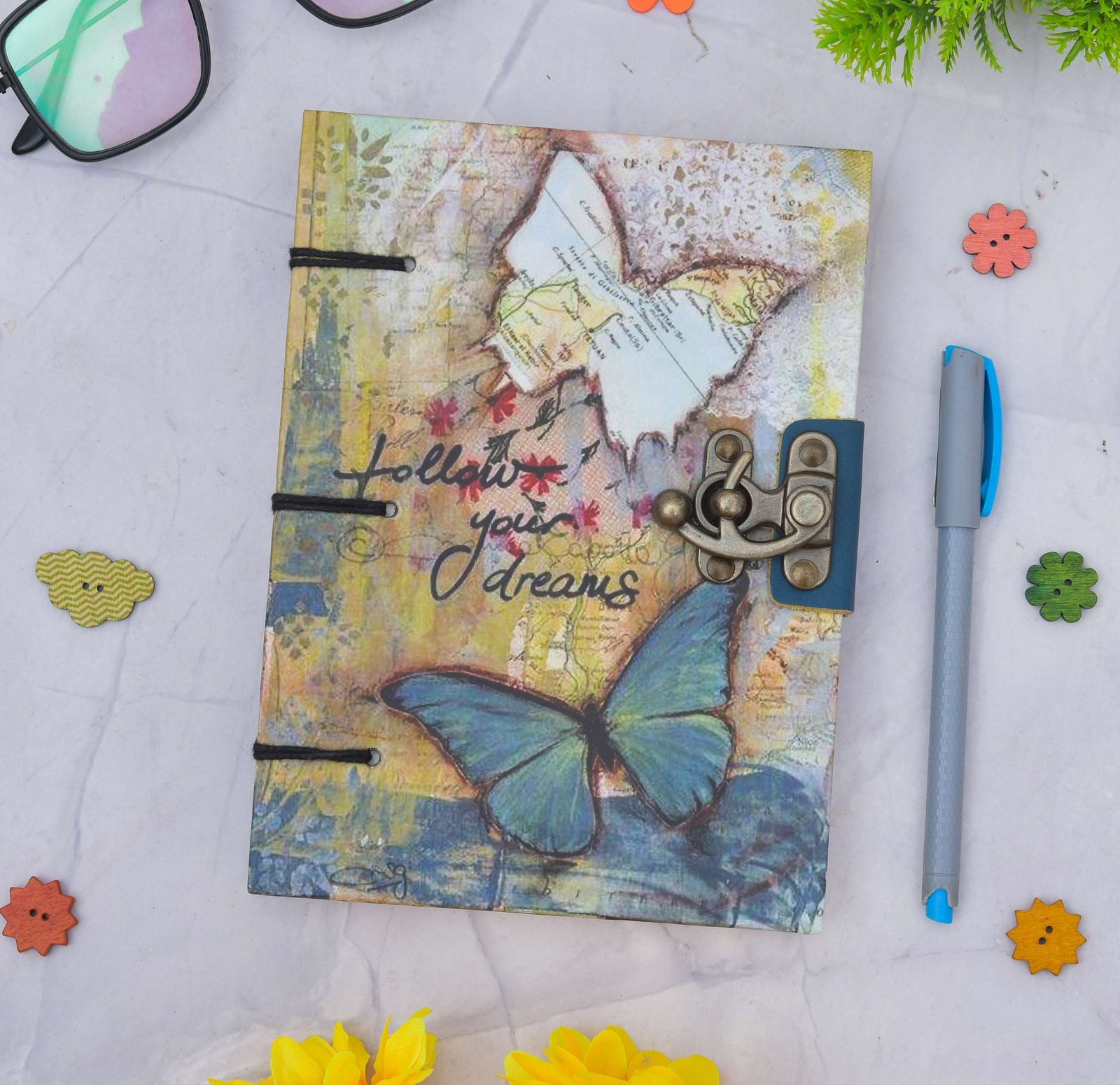 Handmade Printed Cardboard Journal Diary with Buckle Lock Unruled 200 Pages Notepad Personal Diaries for Men and Women -19